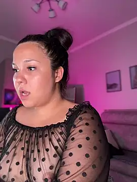 LushBySofa live sex cam