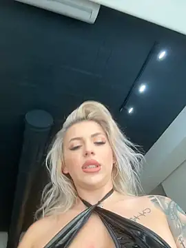 IveySin webcam