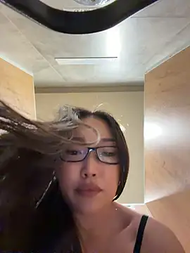 trytomakememoam webcam