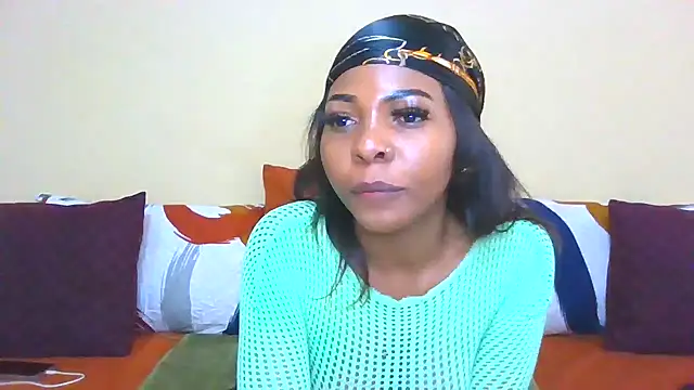 DiamondLuv29 live cam preview