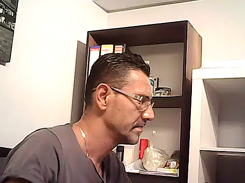 mastercharisma35 live cam on StripChat