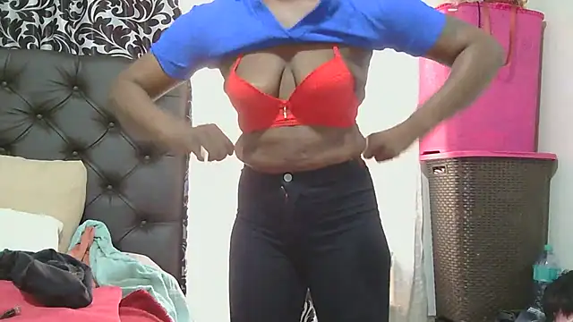 sluttylaura21 webcam