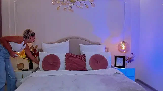 MissLoou webcam