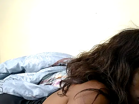 cute_sexy_val webcam