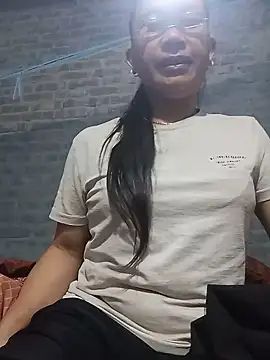 Linda-04 webcam