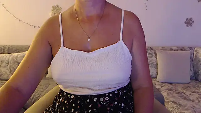 YourfantasyGiuly webcam