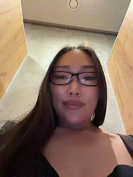 trytomakememoam webcam