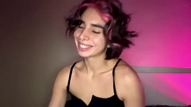 JessiaRuezga live cam on StripChat