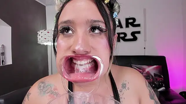 miss_danika webcam