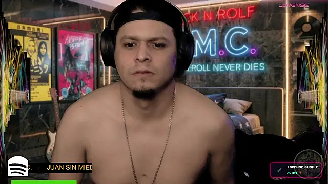 chino_roz webcam