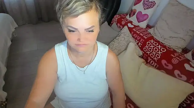 MildMature live cam on StripChat