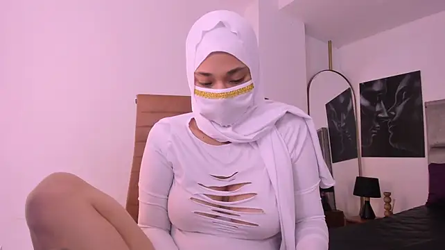 zuri_zayn webcam