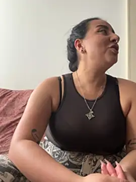 Abril_Luv webcam