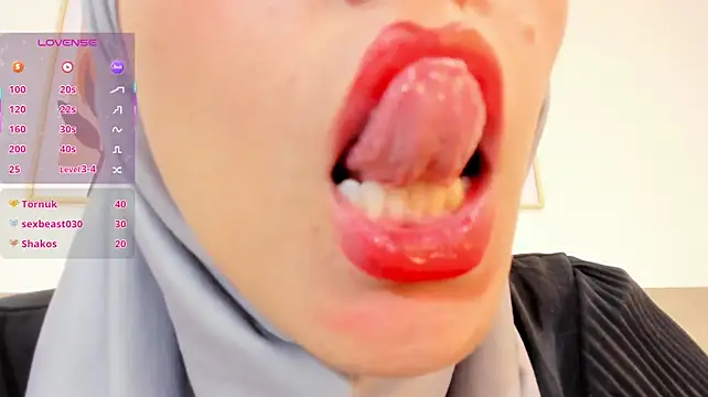 hanajameela (Ask my age) - Sexy dance in topples🍒🥵