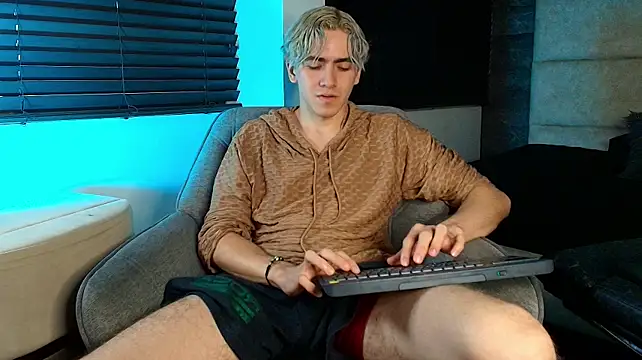 Tyler_Mcrey webcam