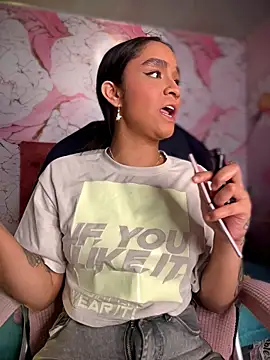 Isabella-Teen webcam