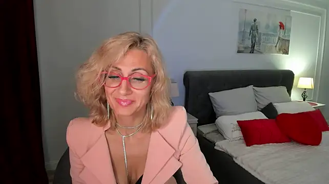 MuseOfStage live cam