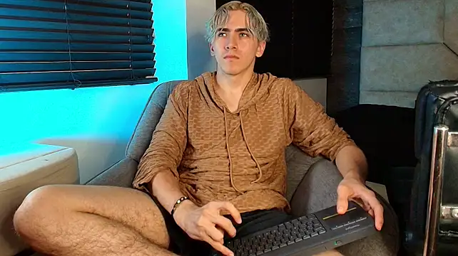 Tyler_Mcrey webcam