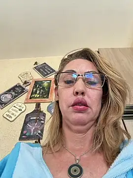 rairasexy's live room