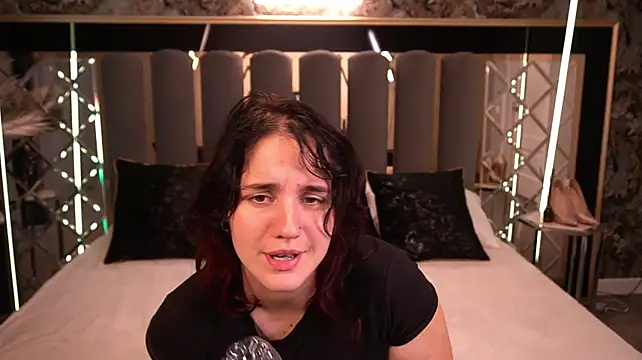 CassandraGold webcam
