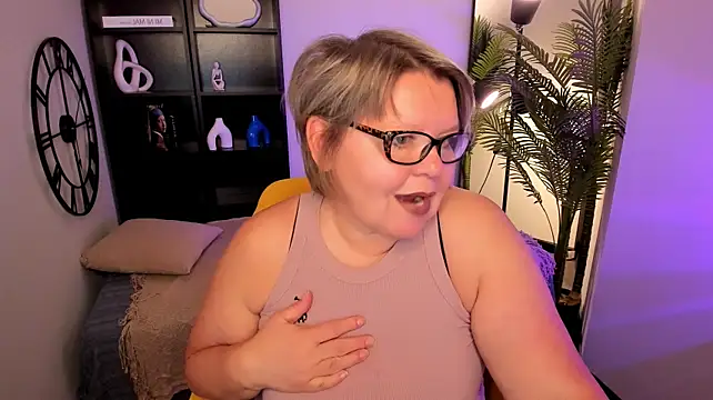 Shannonshine live cam on StripChat