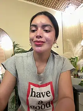 TS-SimplyTheBest live cam on StripChat