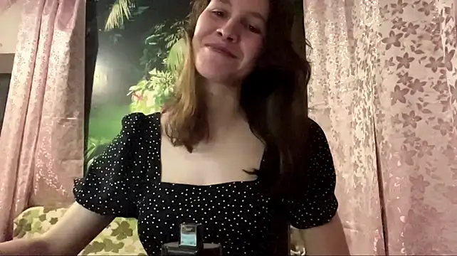 EllynDincher webcam