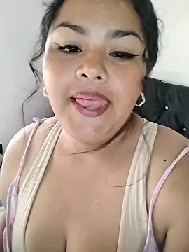 MiaBloom0 live cam on StripChat