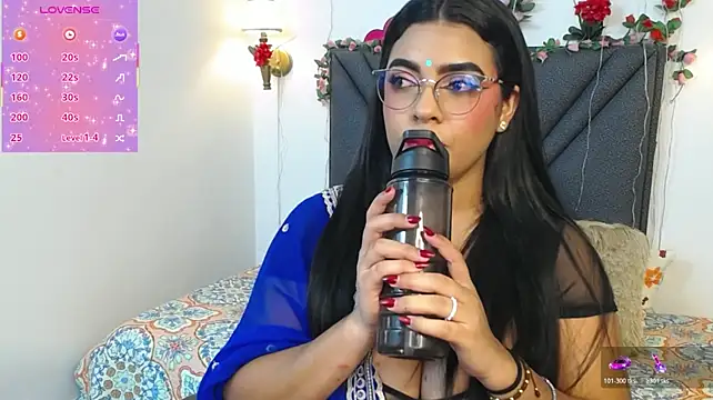 lakshmiraniii webcam