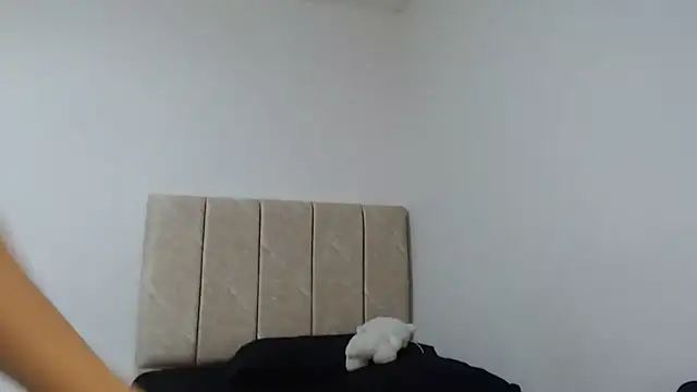 BlushiZoe webcam