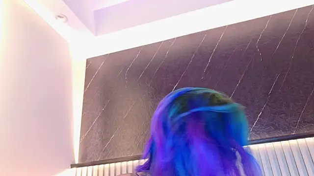 annie_hawk webcam