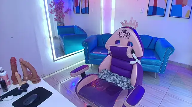 Madame_scarlett webcam