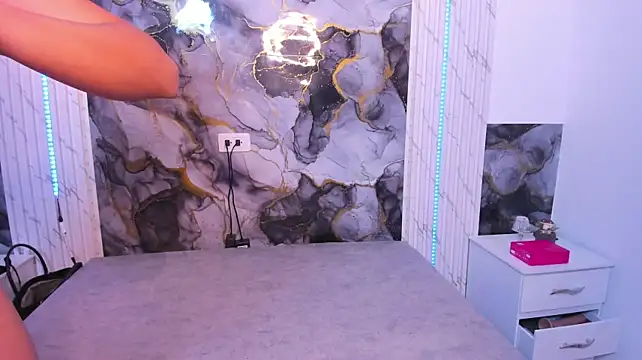 AmberYZafiroo webcam