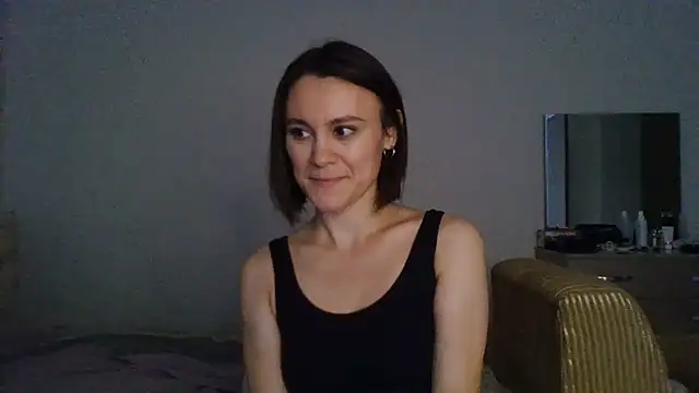 LunaNoirr webcam