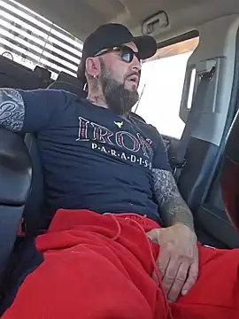 Beardedtattood webcam
