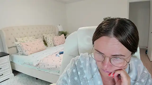 Vika73 webcam