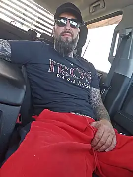 Beardedtattood webcam