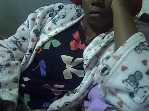 ElianeHot webcam
