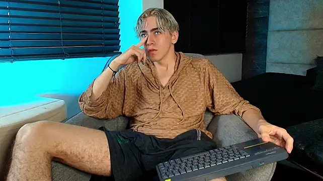 Tyler_Mcrey webcam