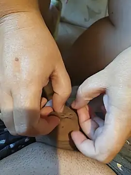 MadaamJizz_DickLewd webcam