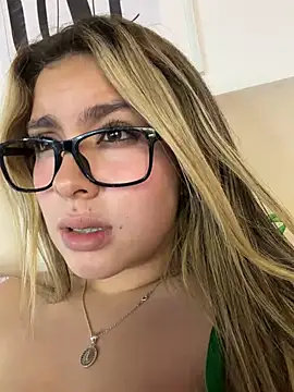 cloee rainbow1