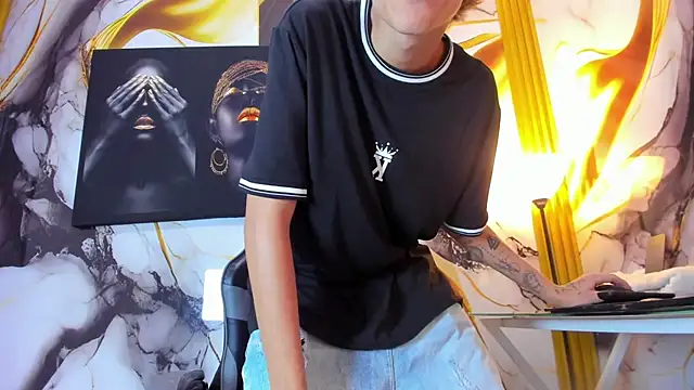 mono_blonde webcam