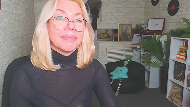 Wendy_Waves webcam