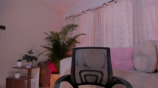 DavinaClairee webcam
