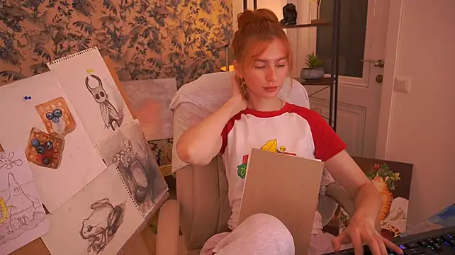 Nicol_Moonn webcam