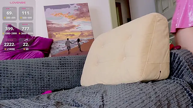 yourlovelyjul webcam