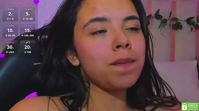 Karla_tay1