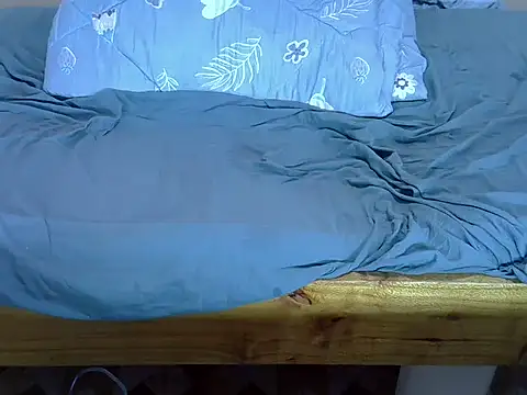 Bigtitsque3n webcam