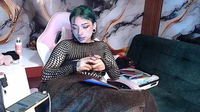 _weird_sativa webcam