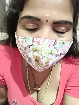 Devi_Tina live cam on StripChat